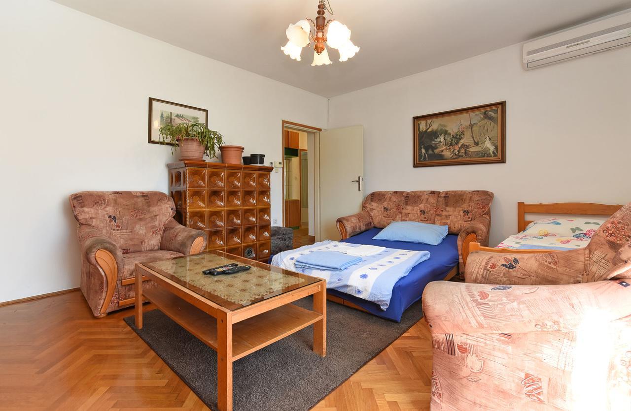 Apartments Josip 74 Pula Ngoại thất bức ảnh